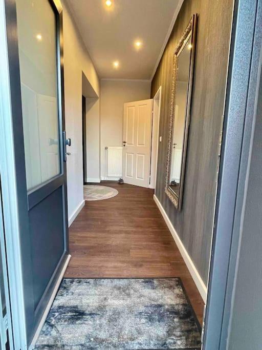 Studioappartement Mit Privatgarten In Ruhiger Wohnsiedlung ノイミュンスター エクステリア 写真