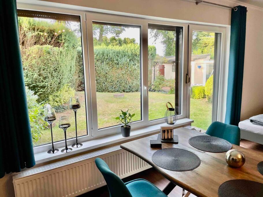 Studioappartement Mit Privatgarten In Ruhiger Wohnsiedlung ノイミュンスター エクステリア 写真